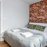 Calma - Z Ogrodem Blisko Energylandii Apartment